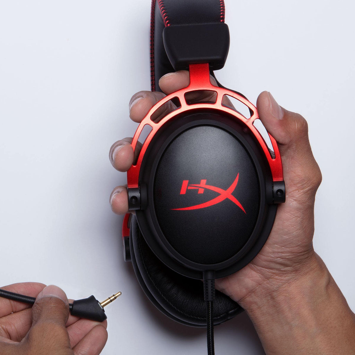 HyperX Cloud Alpha - Gaming Headset, Dual Chamber Drivers, Legendary Comfort, Aluminum Frame, Detachable Microphone, Works on PC, PS4, PS5, Xbox One, Xbox Series X|S, Nintendo Switch and Mobile – Red