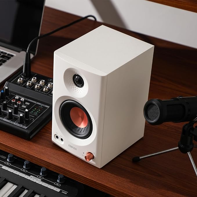 Edifier MR3 Powered Studio Monitor Speakers, Hi-Res Audio Certified Bluetooth V5.4 Active Bookshelf Loudspeakers, 2.0 Computer Speaker with Headphone Output RCA AUX Balanced TRS Input (White)