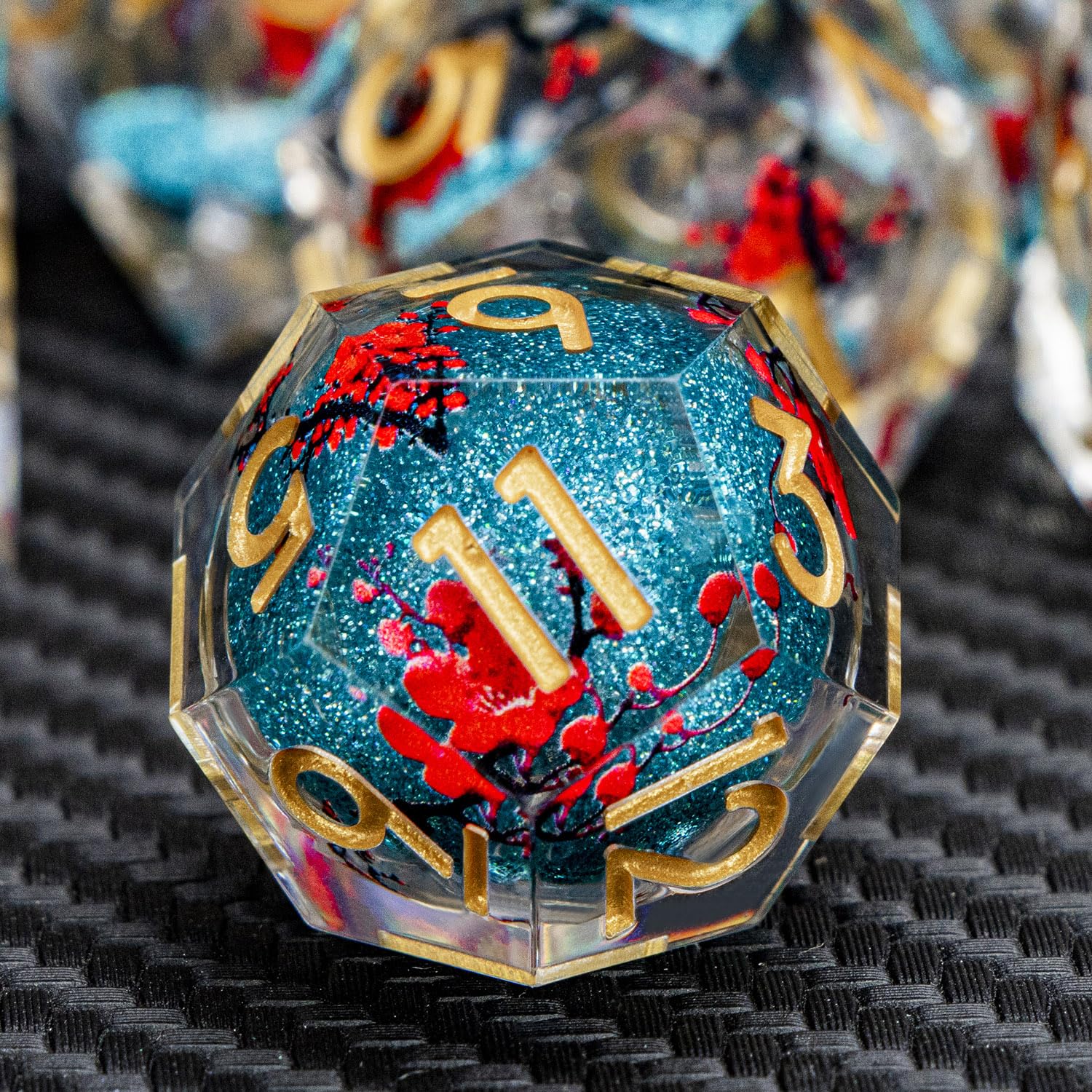 ARUOHHA DND Resin Dice Plum Blossom Liquid Core Dice Golden Blue Sharp Edged Polyhedral Dragons Dice Set with Gift Box, Dungeons D and D Dice Role Playing Game D20 D12 D10 D8 D6 D4